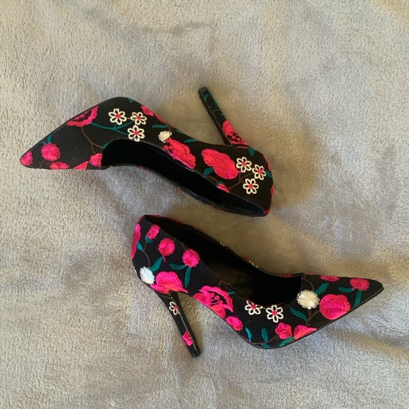 stiletto heels - Picture 1 of 4